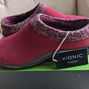 Vionic Womens Orthotic Shoe - in Wine -: Size 9 1/2 Wide